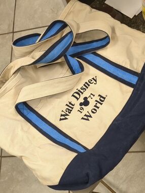 Disney Walt Disney World Canvas Tote Bag in Cream and Blue